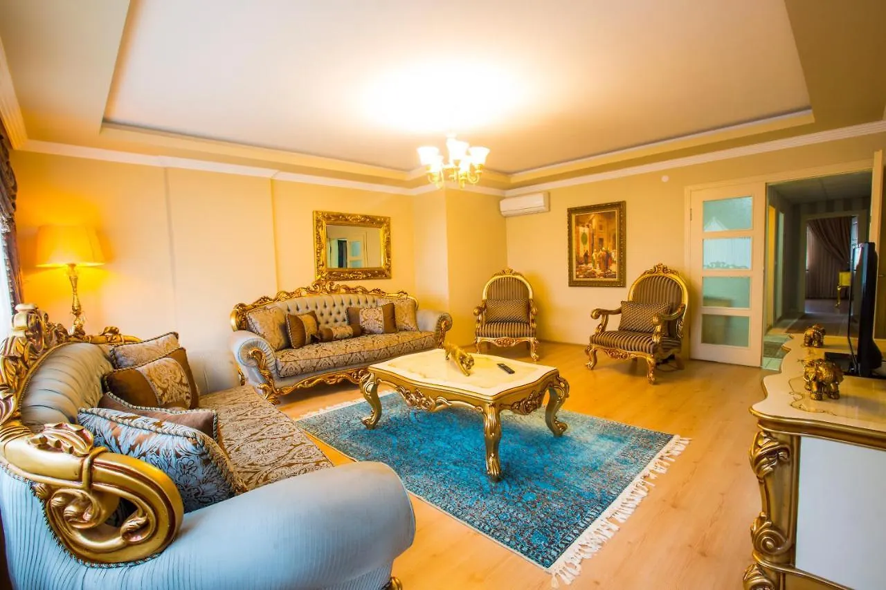 טראבזון Real King Suite Hotel 4*,